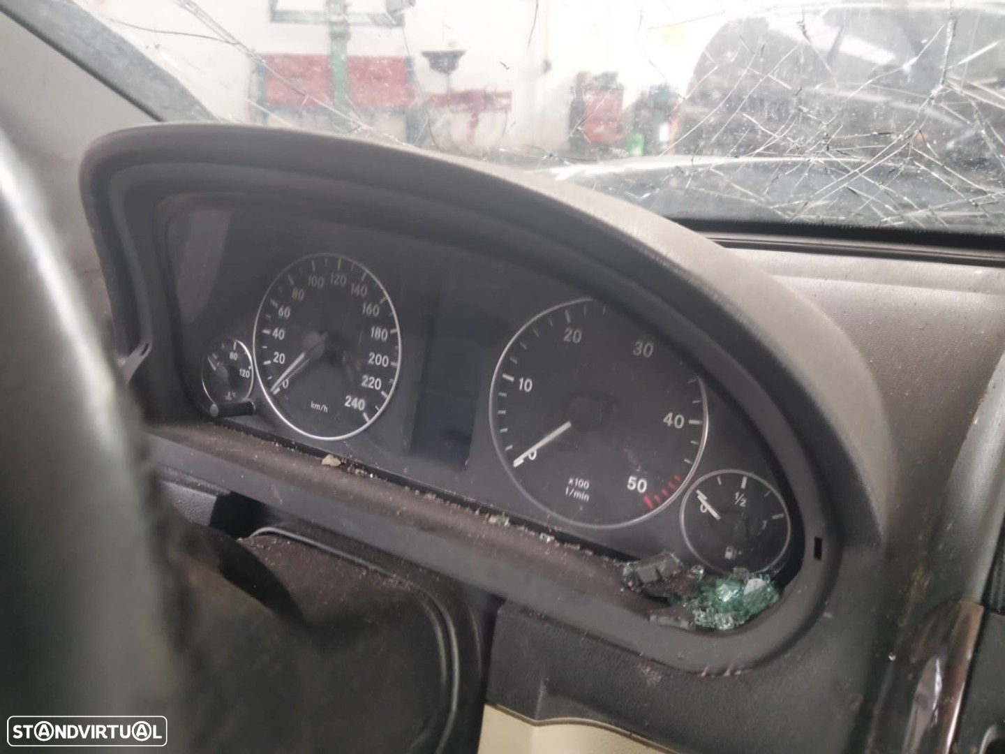 Mercedes Classe A (W169) 2.0 CDI de 2005 disponível para peças - 9