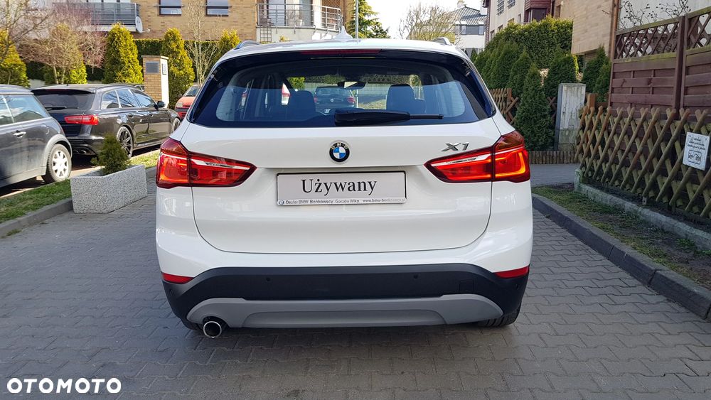 BMW X1 sDrive18d Advantage sport - 4