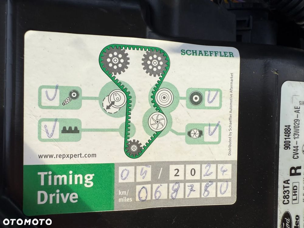 Ford Kuga 1.6 EcoBoost 2x4 Titanium - 28