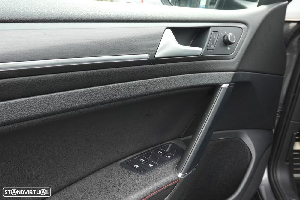 VW Golf GTI 2.0 TSI OPF DSG Performance - 7