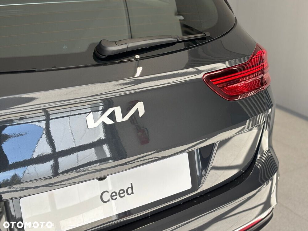 Kia Ceed 1.5 T-GDI M - 11