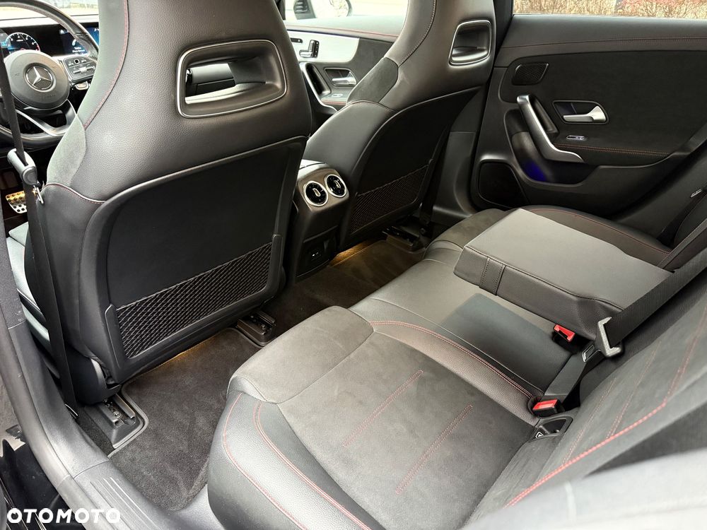 Mercedes-Benz CLA 220 AMG Line 7G-DCT - 21