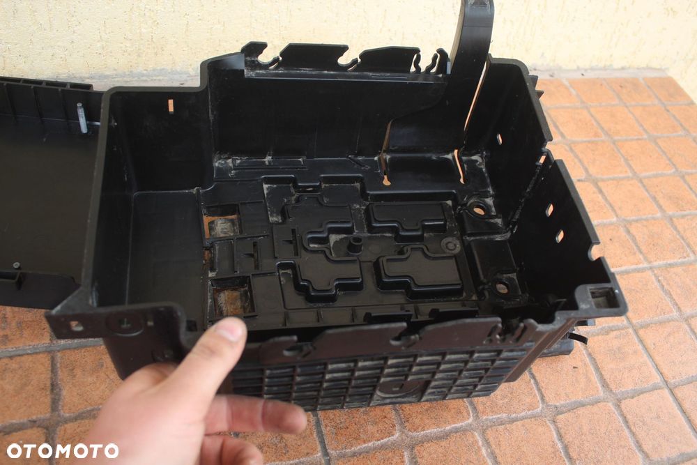 PODSTAWA OBUDOWA AKUMULATORA CITROEN C3 I 9656705880 - 2