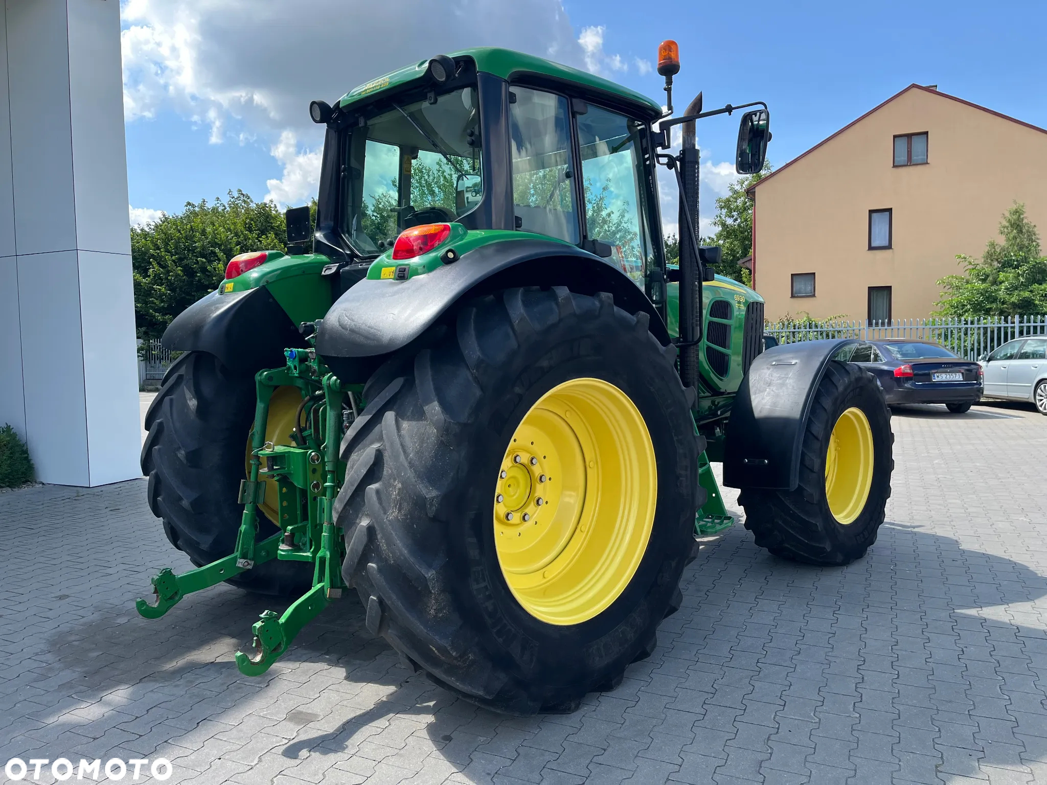 John Deere 6930 - 8