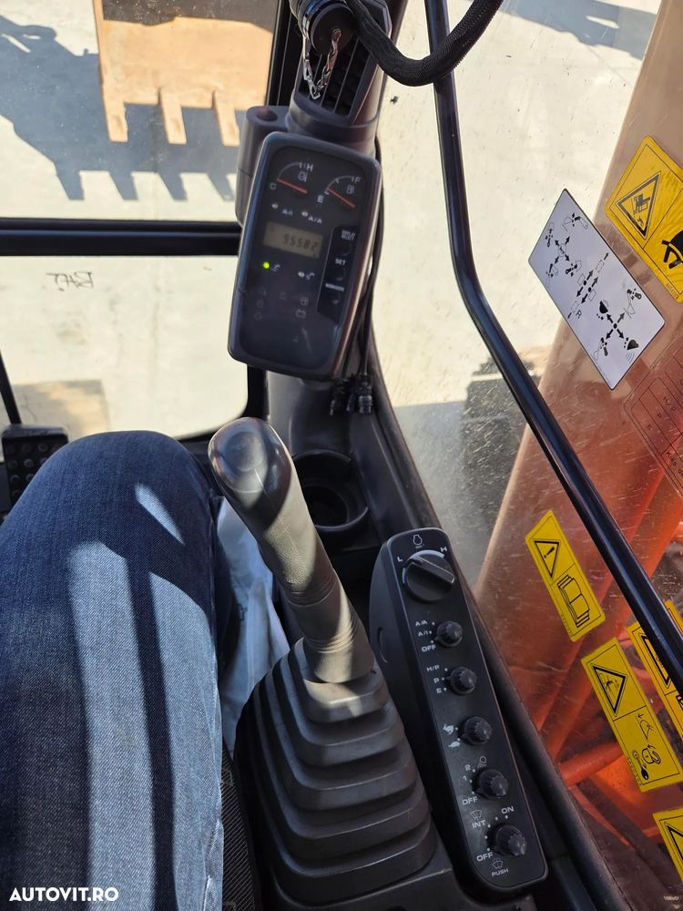 Hitachi ZX225, 23tone, cupa 1,3mc, 2006, 9.558h, Inst hidr picon pe brate, inst hidr rotire pe brate, pregatire GPS trimble, senile late, motor Isuzu 6 cilindri 143CP, FOARTE BINE INTRETINUT-41900 EUR+Tva - 21