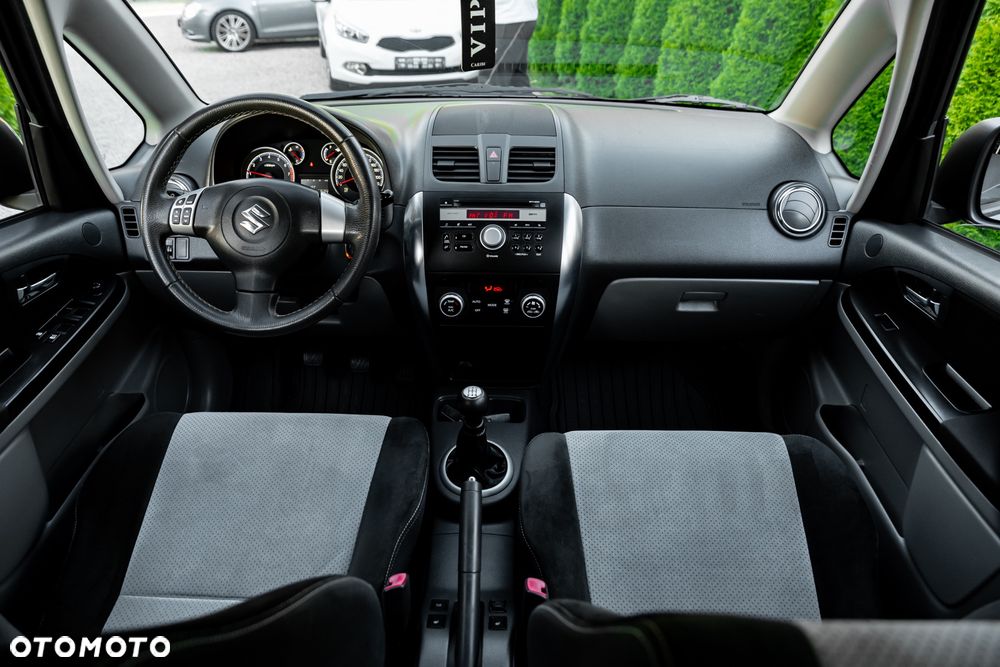 Suzuki SX4 1.6 Comfort 4WD - 26