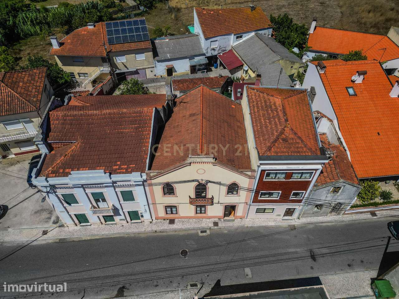 Moradia T5 Tradicional nas Alhadas com Potencial para Habitação ou Inv - Grande imagem: 2/60