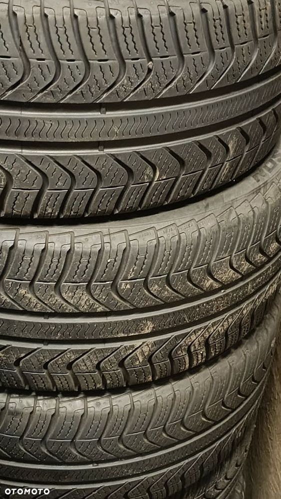 215.45.17 opony używane Pirelli cinturato Plus 91 all season  Seal inside samowulkanizujące się