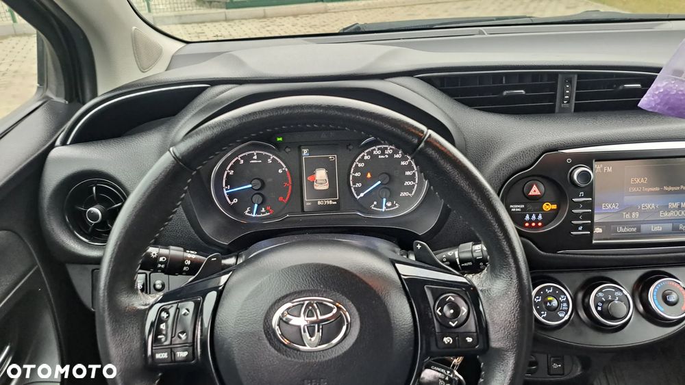 Toyota Yaris 1.5 Premium CVT - 6