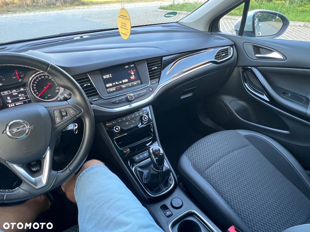 Opel Astra 1.4 Turbo Innovation - 18