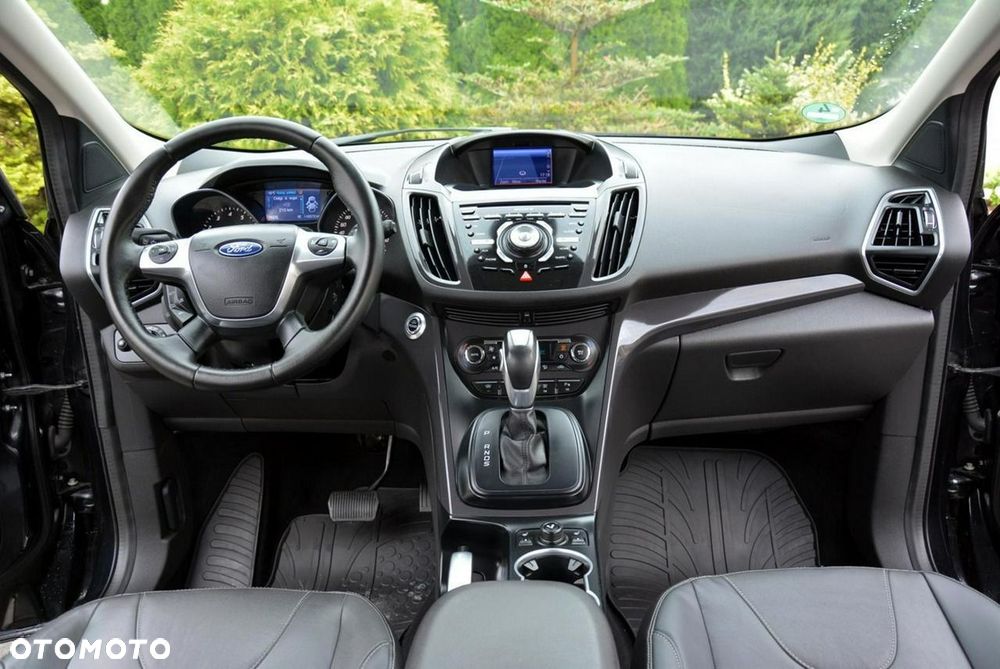 Ford Kuga 1.6 EcoBoost 4WD Titanium - 24