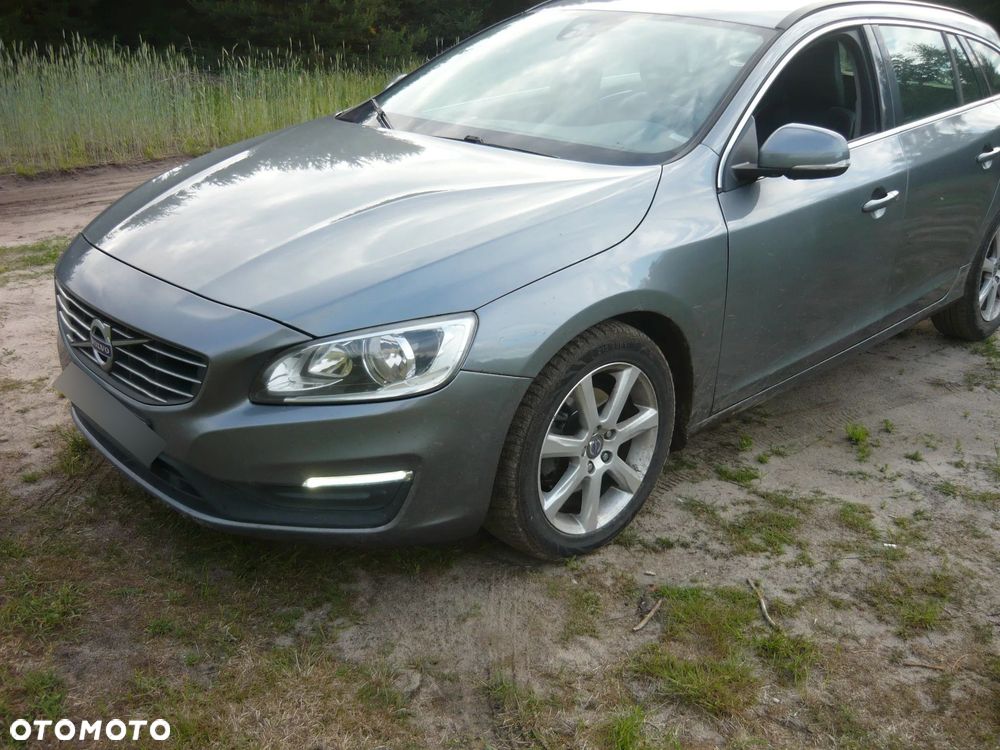 Volvo V60 D3 Drive-E Momentum - 1