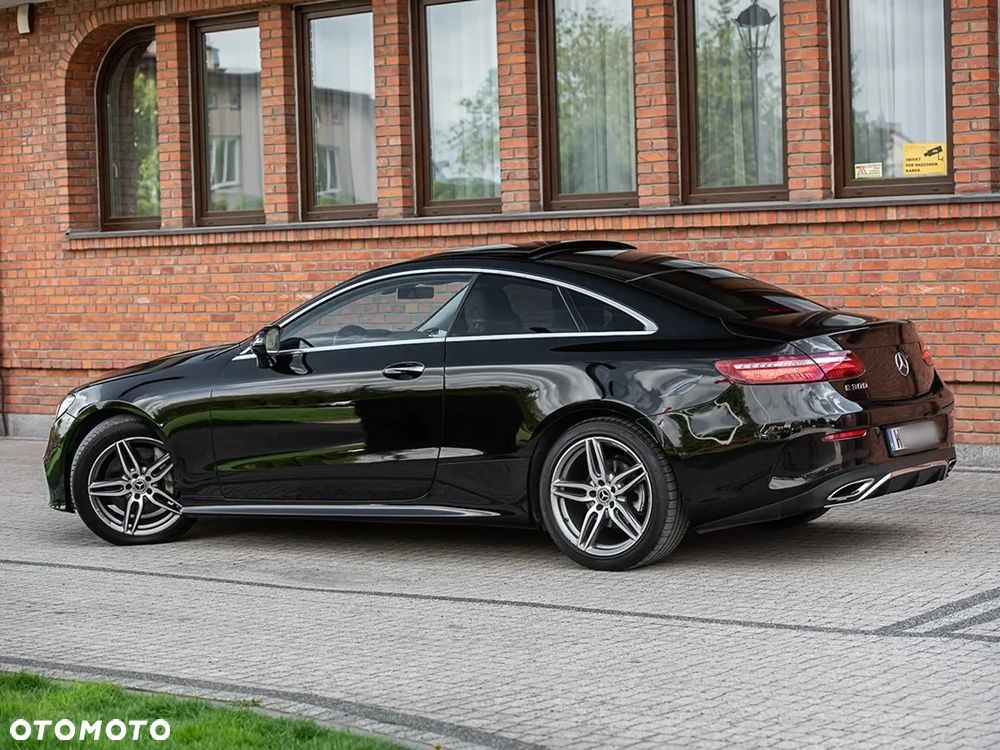 Mercedes-Benz Klasa E 300 9G-TRONIC AMG Line - 13