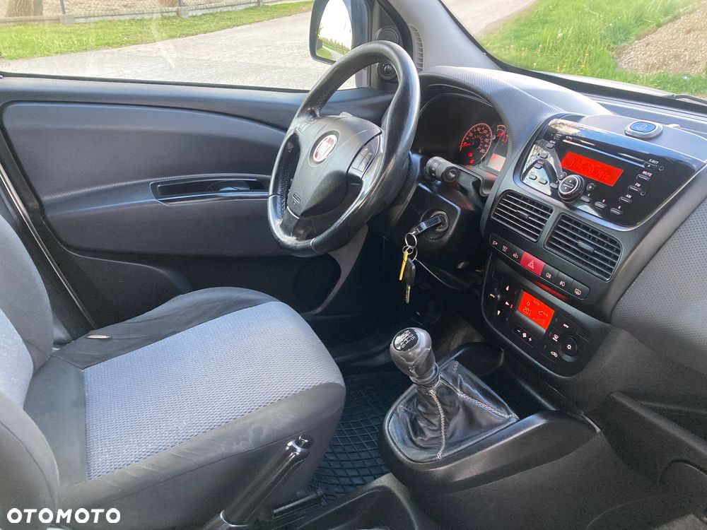 Fiat Doblo 2.0 Multijet 16V Emotion - 14