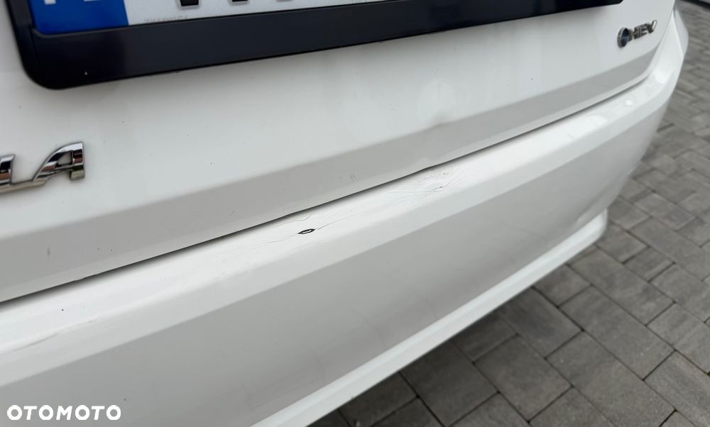 Toyota Corolla 1.8 Hybrid Comfort - 22