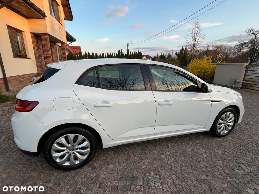 Renault Megane 1.6 SCe Life - 13