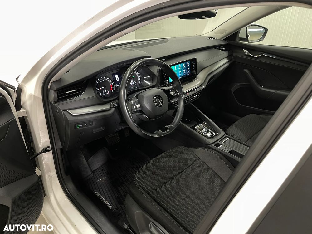 Skoda Octavia 2.0 TDI DSG Ambition - 6