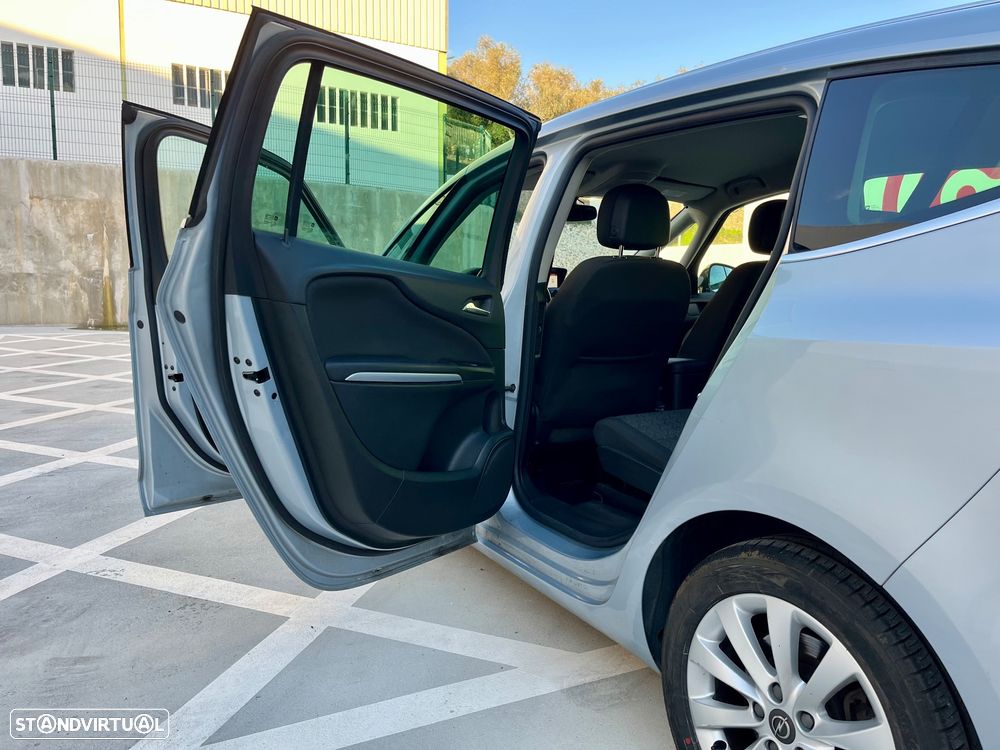 Opel Zafira 1.6 CDTi Executive - 33
