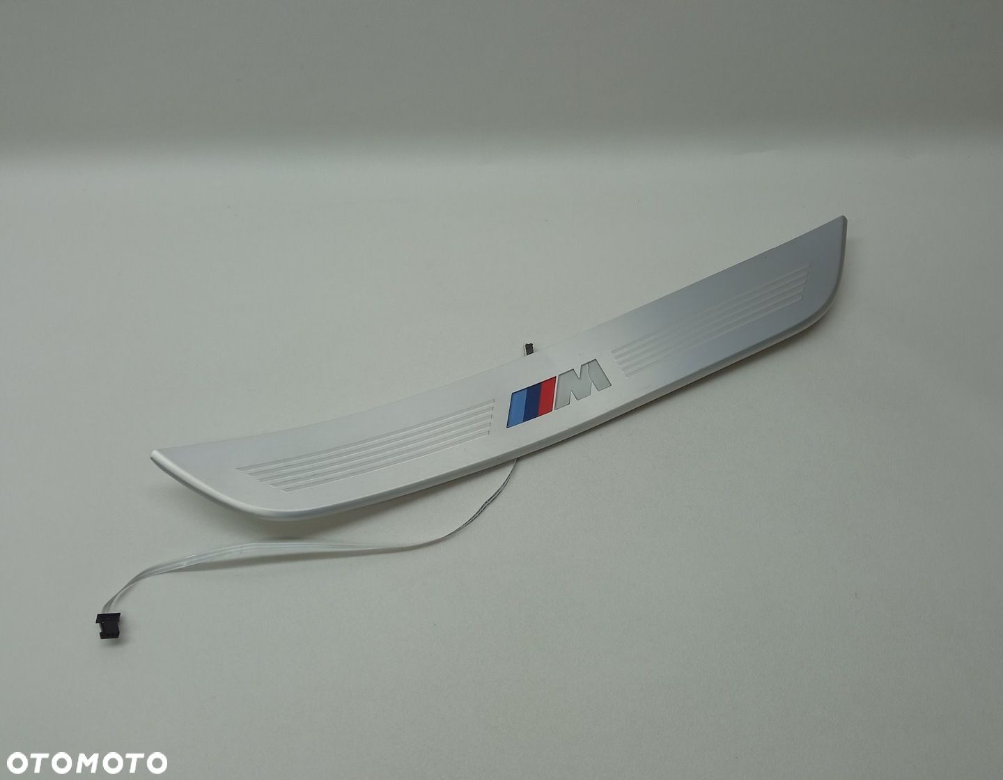 LISTWA PROGOWA PRAWY TYŁ BMW G11 G128061043 LED M - 1