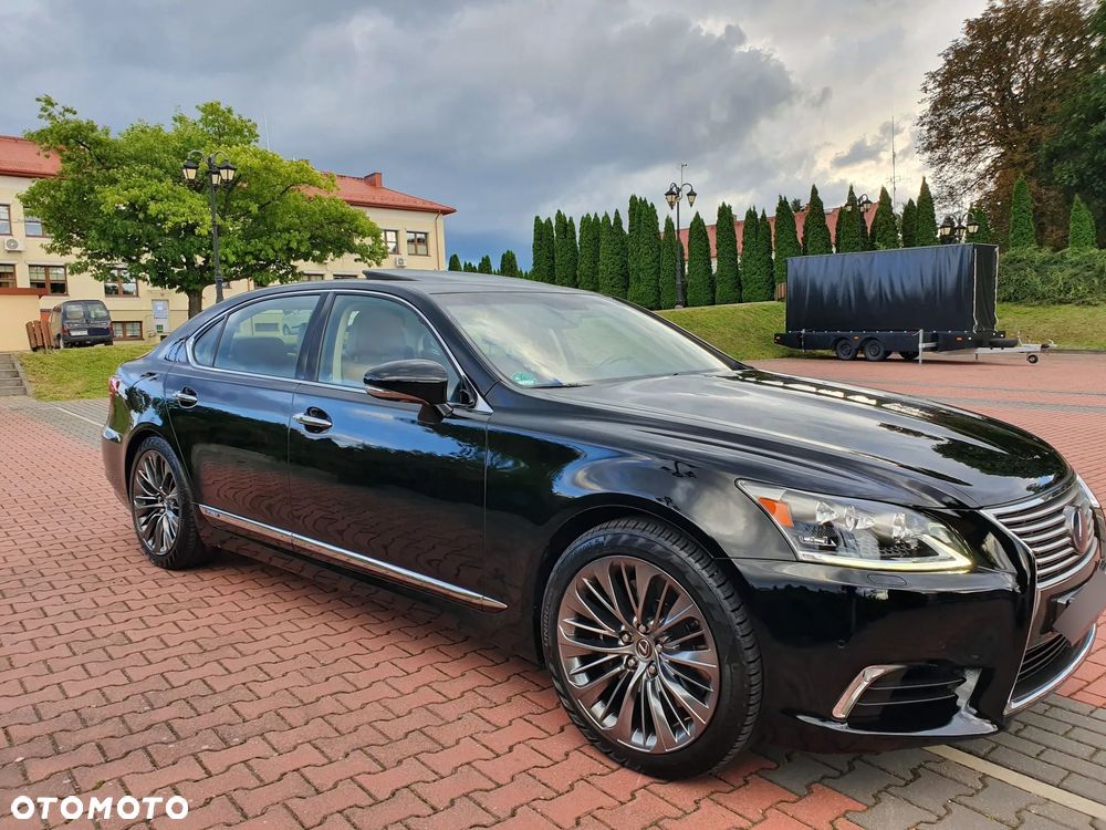 Lexus LS - 8
