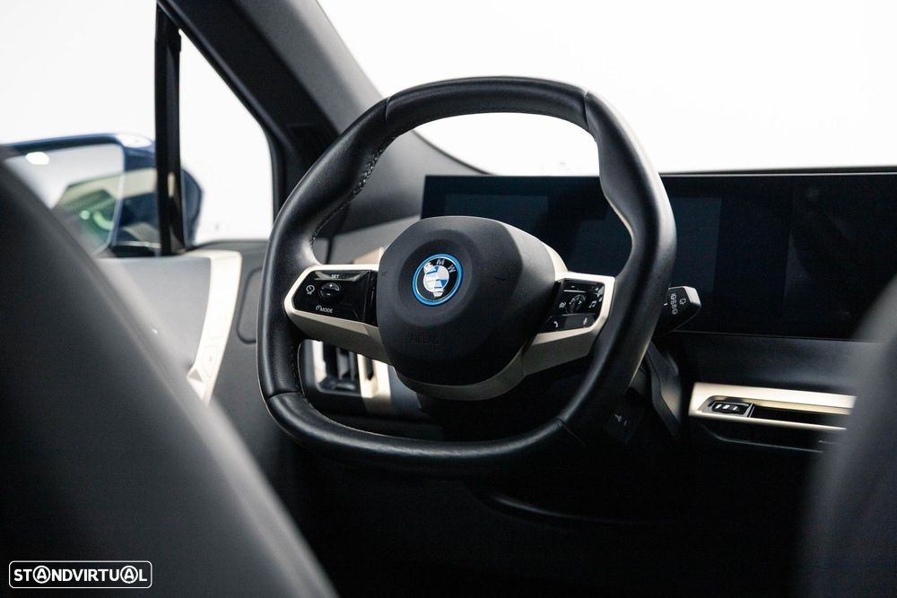BMW iX xDrive 40 - 24