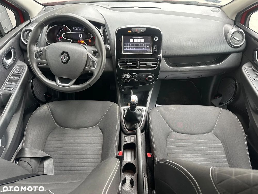 Renault Clio - 22