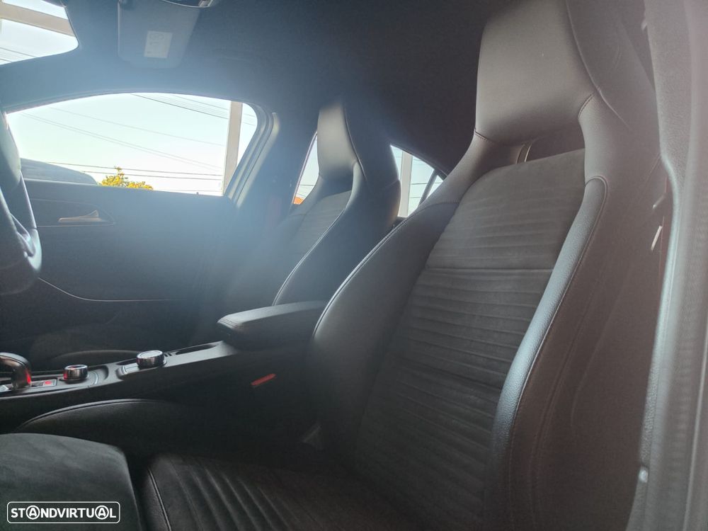 Mercedes-Benz A 45 AMG 4Matic Speedshift 7G-DCT - 19