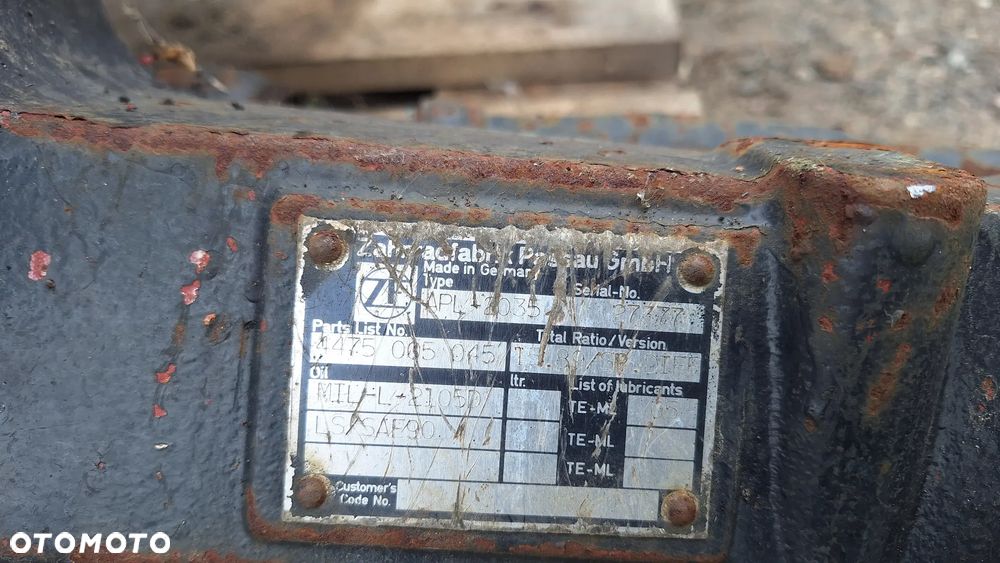 Deutz Fahr MK3 Agrotron APL 2035 ZF Most przedni  os przednia zwolnica połos obudowa pochwa - 2