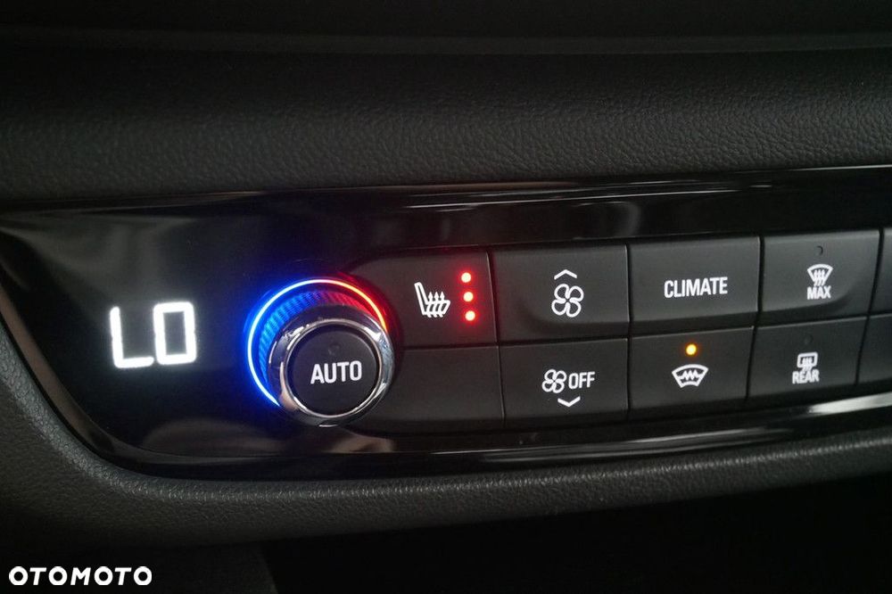 Opel Insignia - 19
