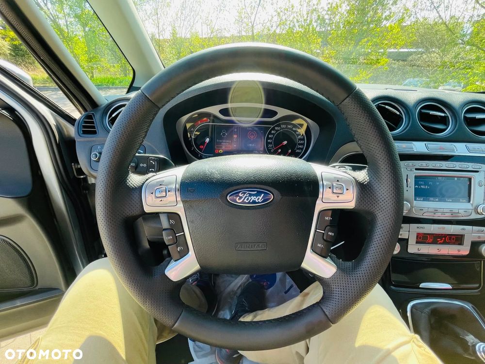 Ford Galaxy 2.0 TDCi Titanium - 24