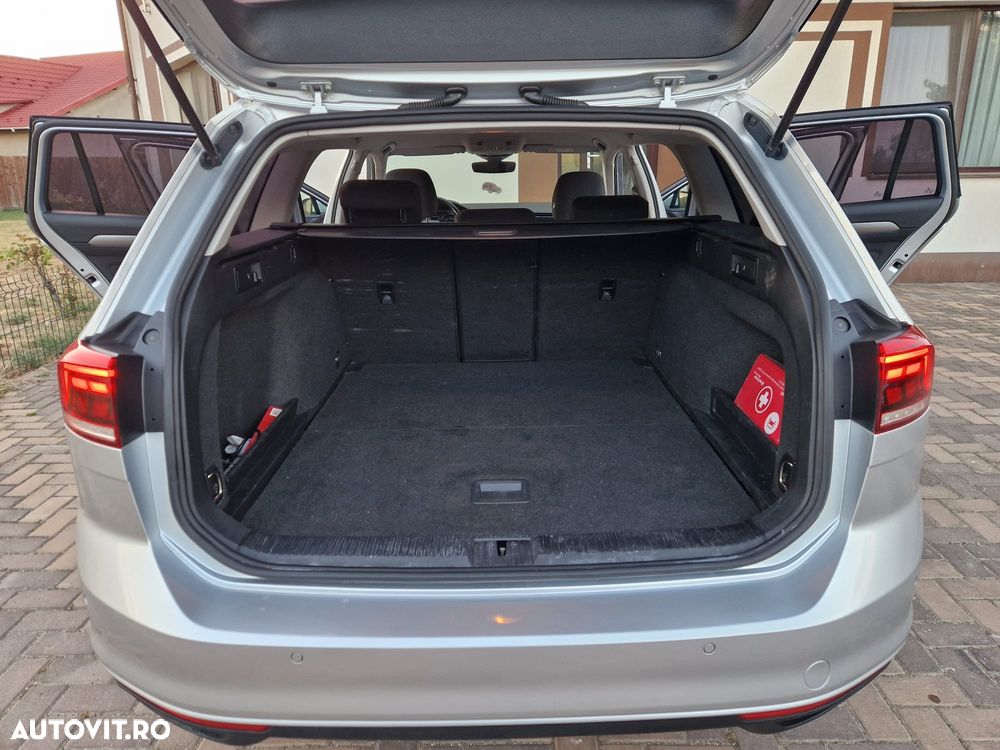 Volkswagen Passat - 24