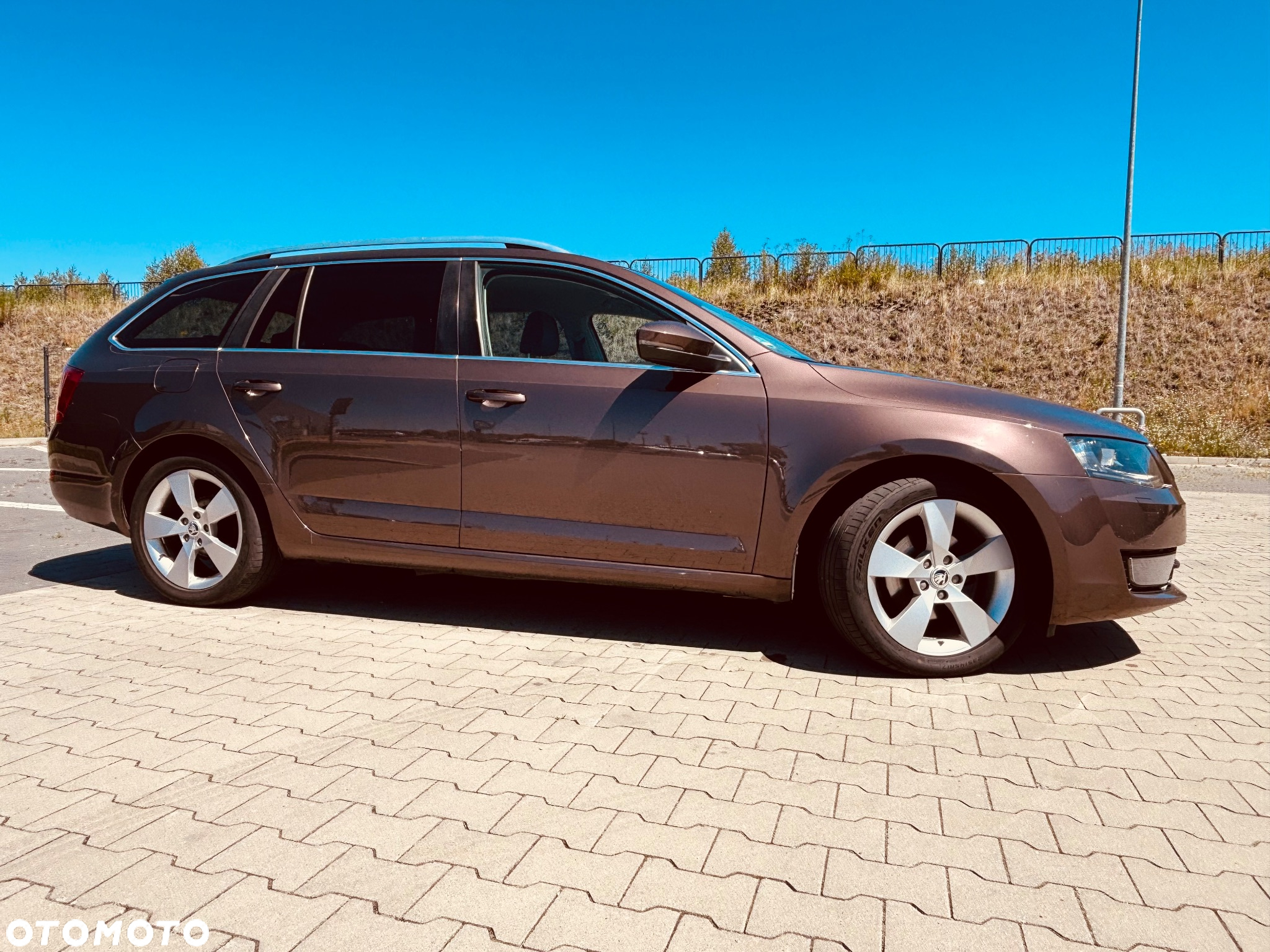 Skoda Octavia 2.0 TDI Edition DSG - 5