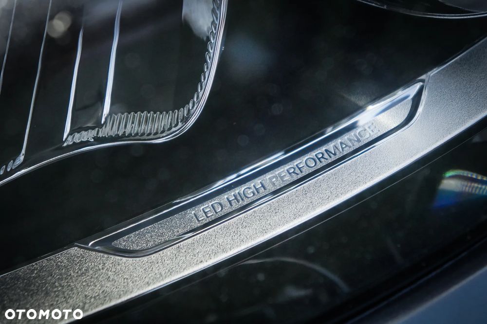 Mercedes-Benz Klasa C 300 T 9G-TRONIC AMG Line - 17