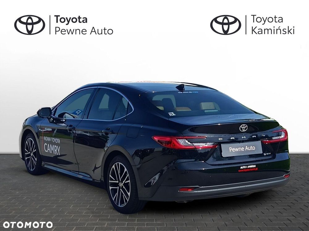 Toyota Camry - 3