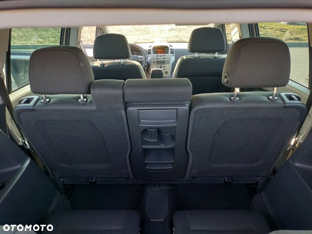 Opel Zafira - 8