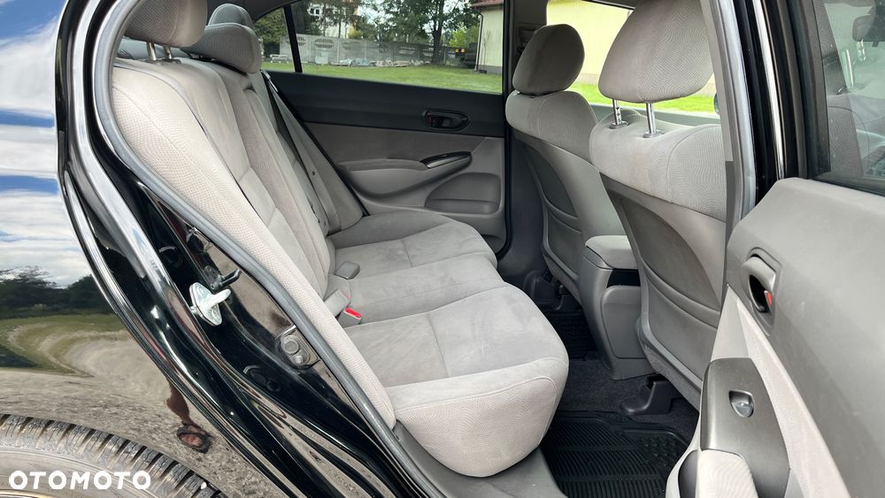 Honda Civic 1.8 Comfort - 21