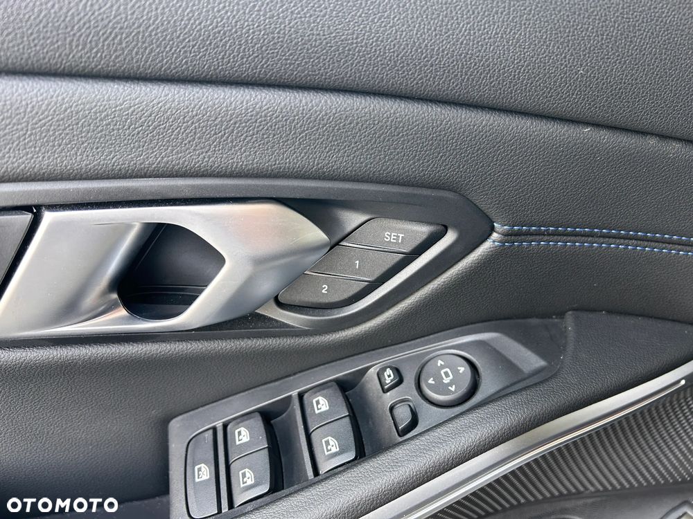 BMW Seria 3 M340d xDrive mHEV sport - 16