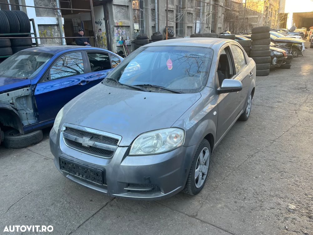 Dezmembrez Chevrolet Aveo gri inchis 1,4 16v 112.000 km 53KW - 4
