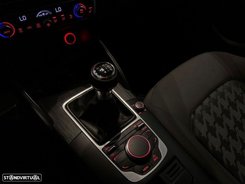 Audi A3 Limousine 1.6 TDI S-line - 30