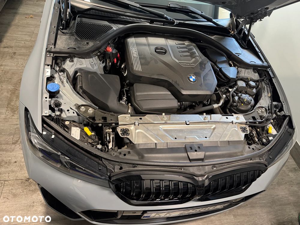 BMW Seria 3 330i xDrive M Sport sport - 31