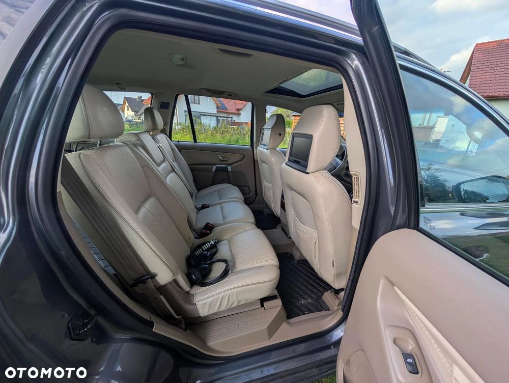 Volvo XC 90 - 35