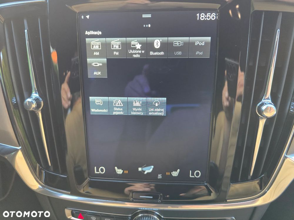 Volvo V90 D3 Momentum Pro - 34