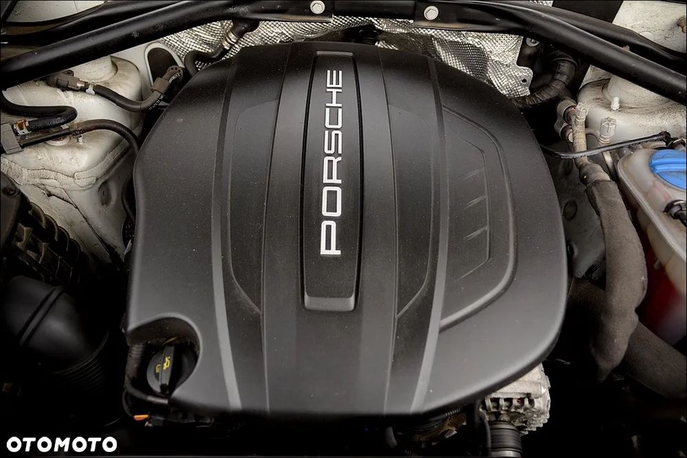 Porsche Macan Standard - 40