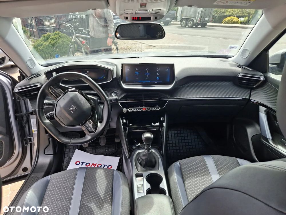 Peugeot 2008 1.2 PureTech Allure Pack S&S - 17