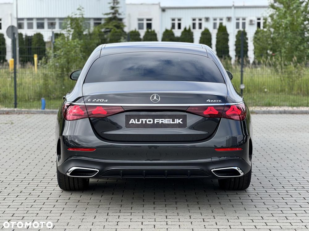 Mercedes-Benz Klasa E 220 d mHEV 4-Matic AMG 9G-Tronic - 11