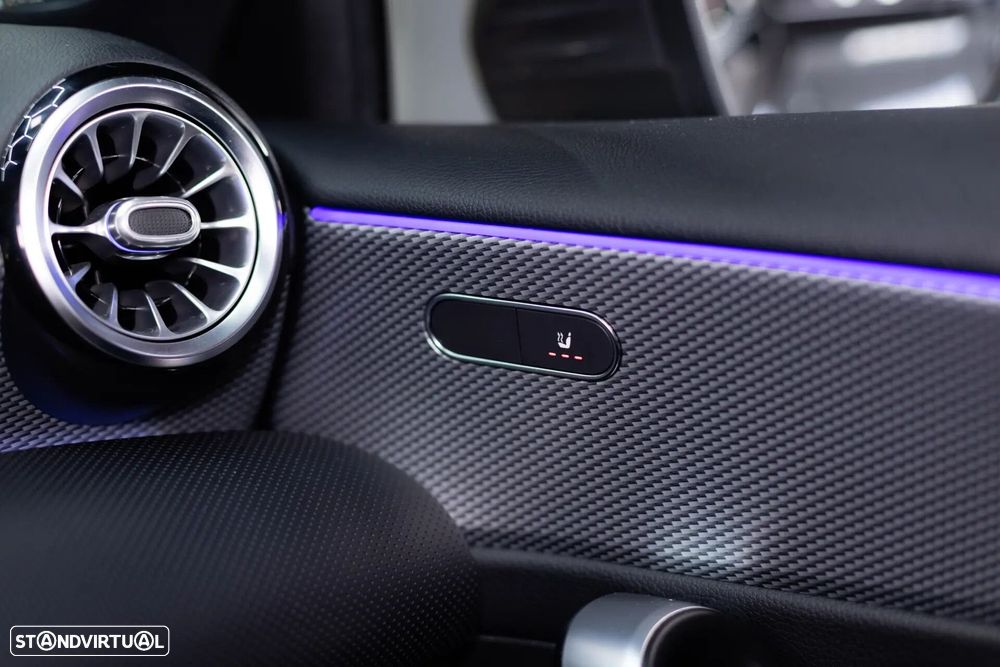 Mercedes-Benz A 180 Limousine d Progressive Aut. - 31