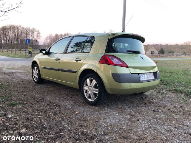 Renault Megane 1.6 Confort Authentique - 4