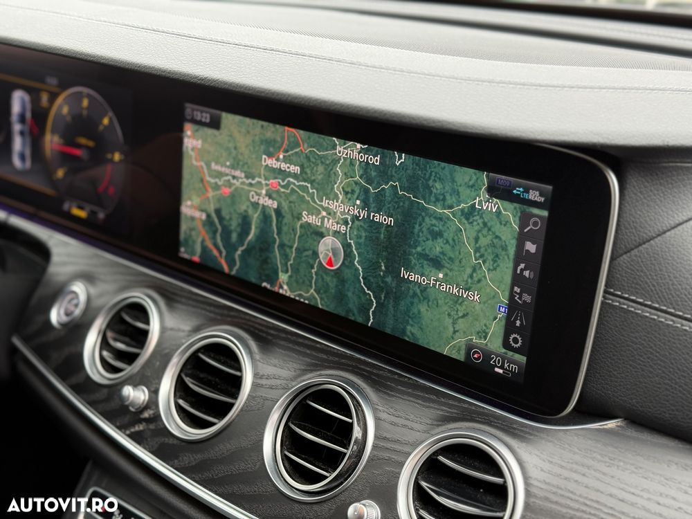 Mercedes-Benz E 220 d 4Matic T 9G-TRONIC Avantgarde - 17
