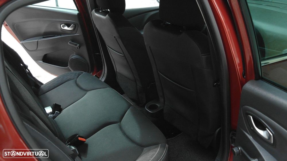 Renault Clio 0.9 TCe Limited - 12