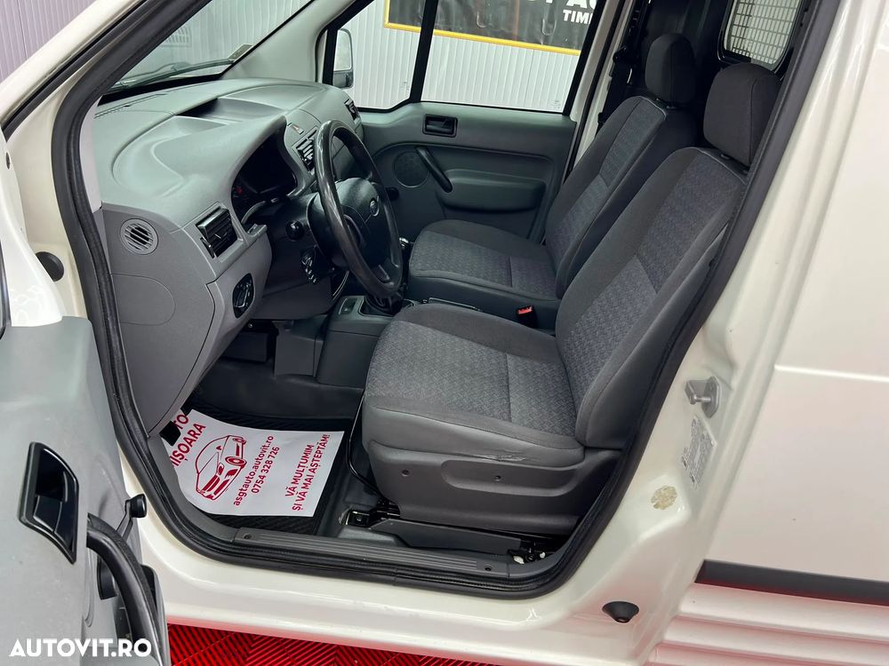 Ford Transit Connect - 15